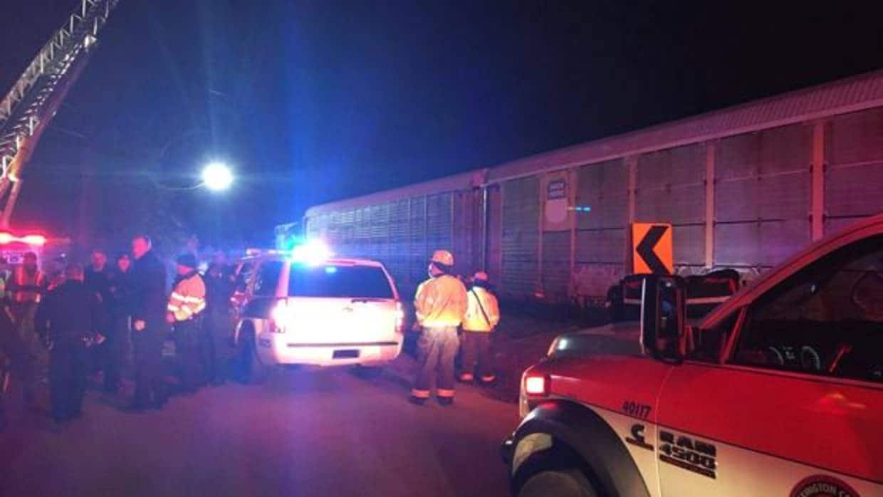 Numerosos agentes se han desplazado al lugar del choque de trenes en Cayce, Carolina del Sur