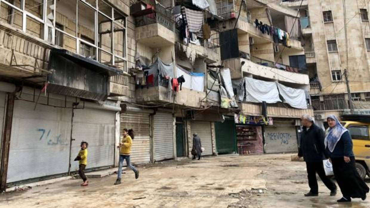 Niños jugando en el barrio kurdo de Alepo