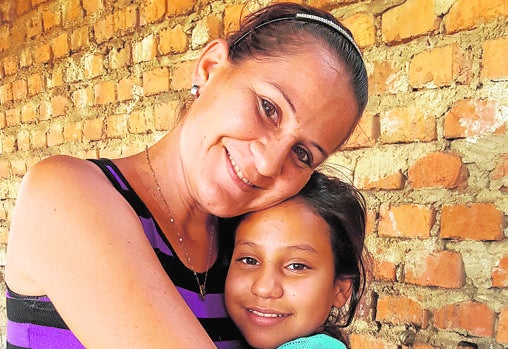 Reina Jácome y su hija Rosaí, de Maracay (Venezuela)