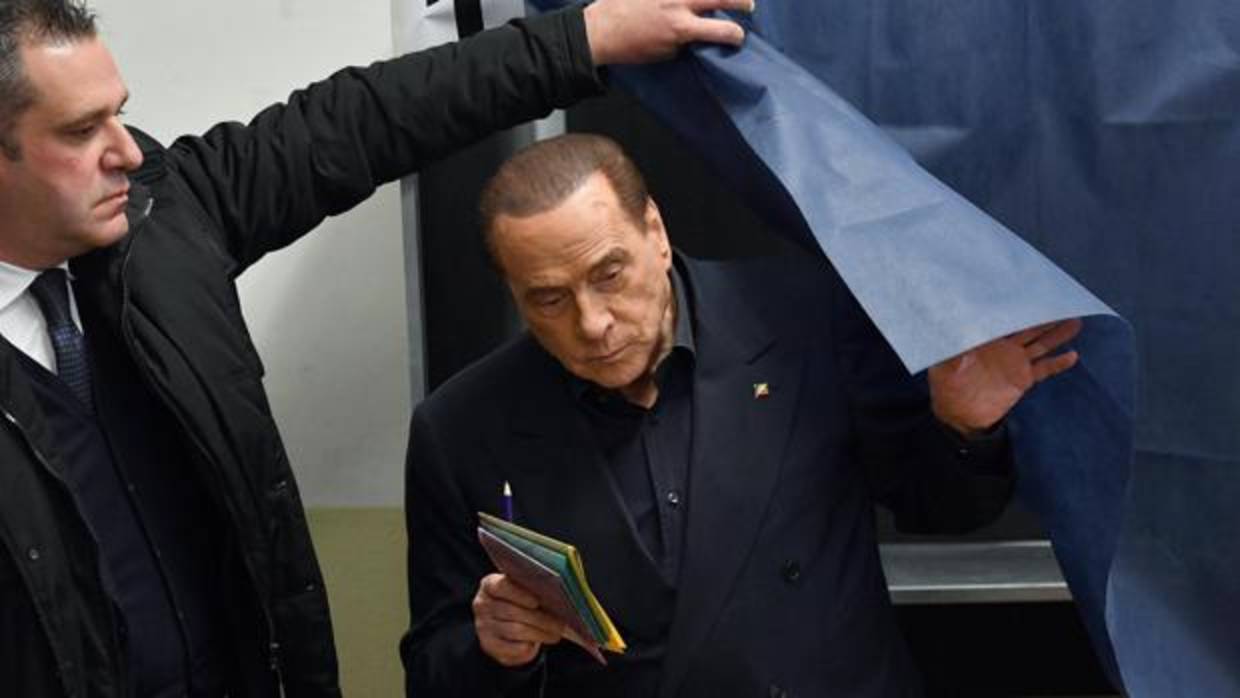 Nerviosismo inicial en la bolsa de Milán tras la victoria de los partidos radicales