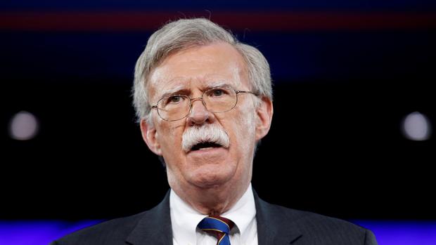 John Bolton: el nuevo asesor de Seguridad de Trump que guardaba una granada de mano en su despacho