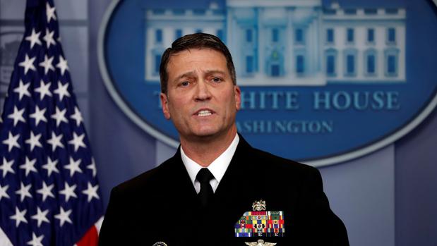 Trump nombra a su médico presidencial como secretario de Asuntos de Veteranos