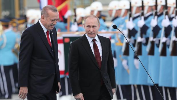 Erdogan y Putin sellan su alianza con un acuerdo nuclear