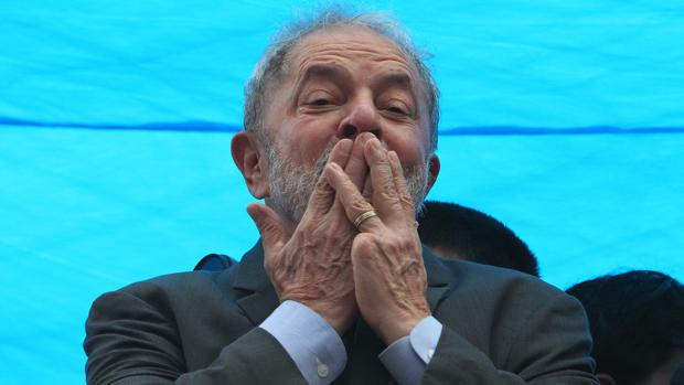 La orden de prisión contra Lula le deja sin opciones en las próximas elecciones