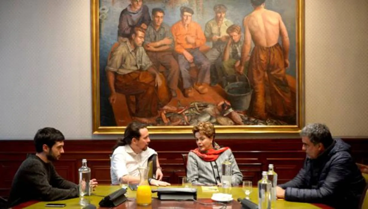 Pablo Iglesias y Dilma Rousseff este lunes durante la reunión que han mentendido en el Congreso