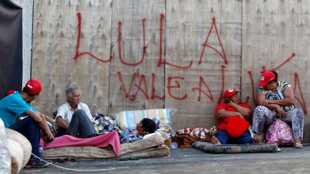 Un grupo de okupas invaden el polémico tríplex de Lula da Silva