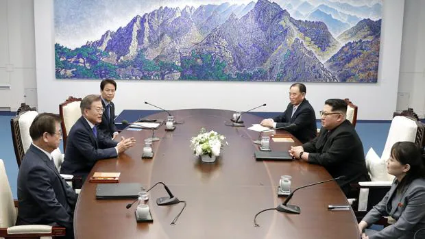 Kim Jong-un y Moon Jae-in celebran una cumbre histórica entre las dos Coreas