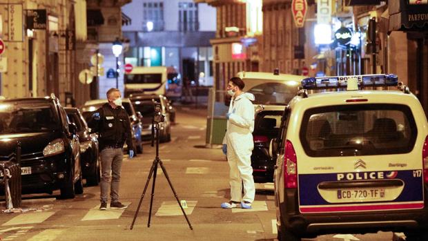 Identifican al asaltante de París como un checheno nacido en 1997