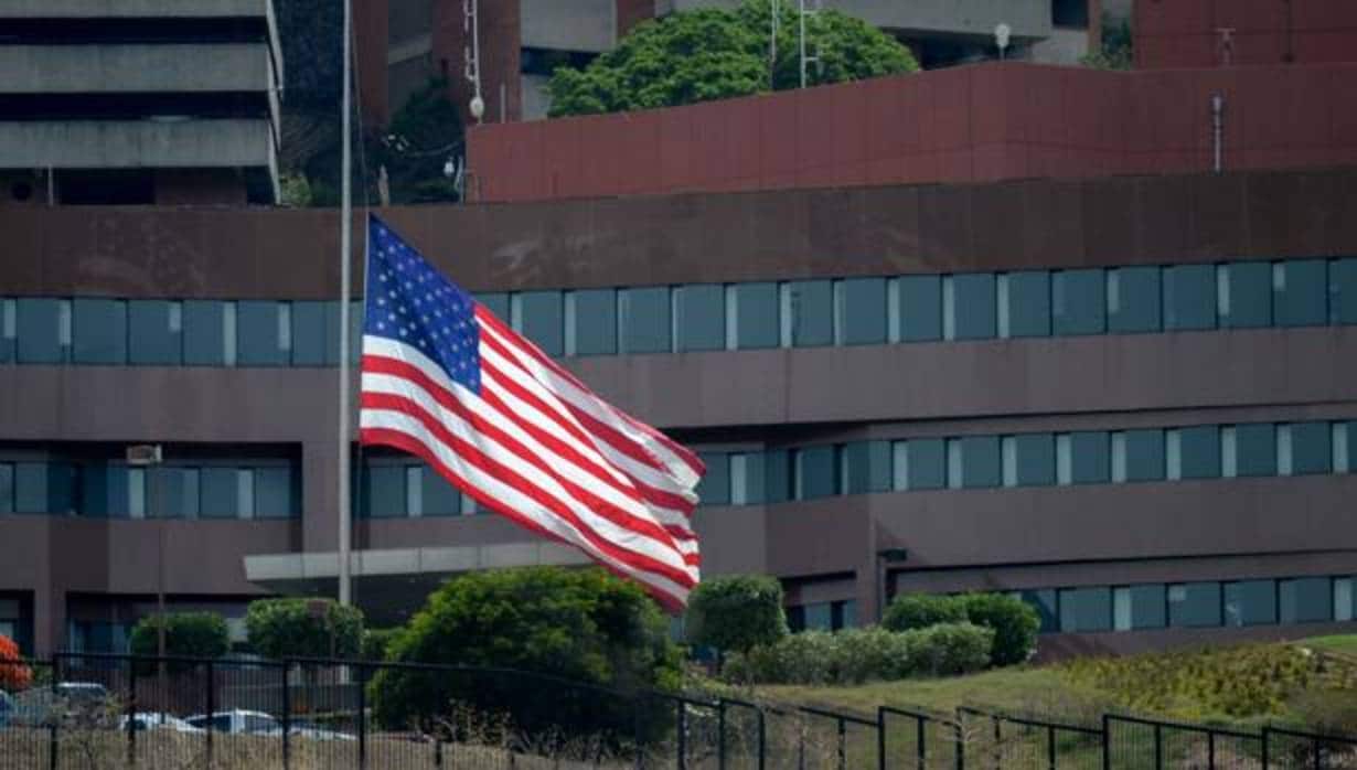 Maduro expulsa a dos diplomáticos de la Embajada de Estados Unidos en Caracas