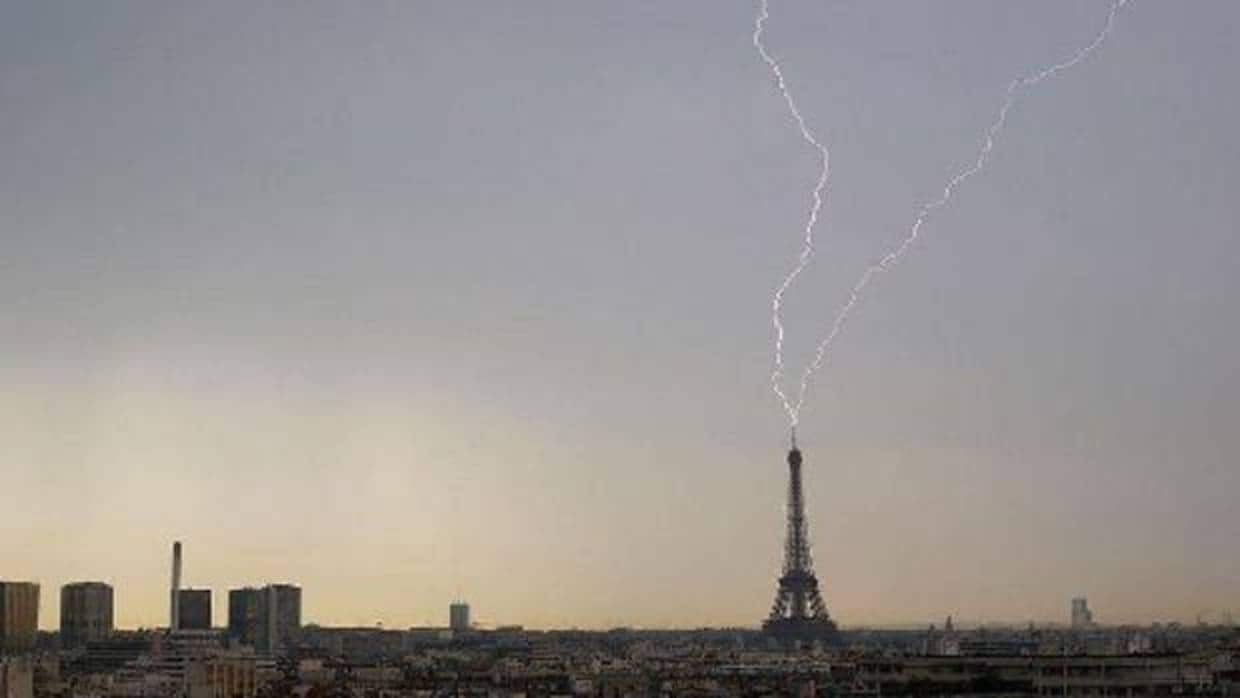 La fotografía más increíble de la Torre Eiffel