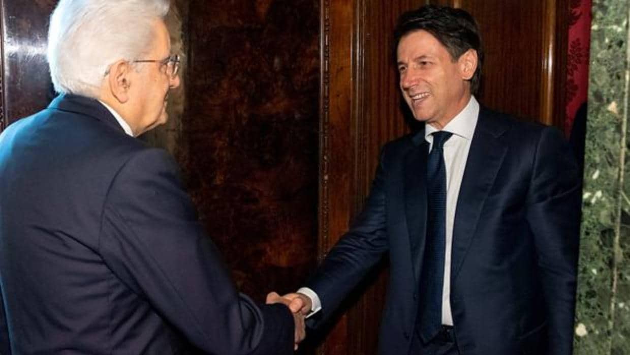 El presidente de la República, Sergio Mattarella, recibe a Giuseppe Conte en el palacio del Quirinal