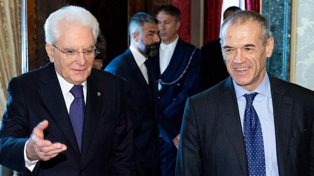Mattarella encarga a un técnico formar gobierno para llevar a Italia a elecciones a principios de 2019