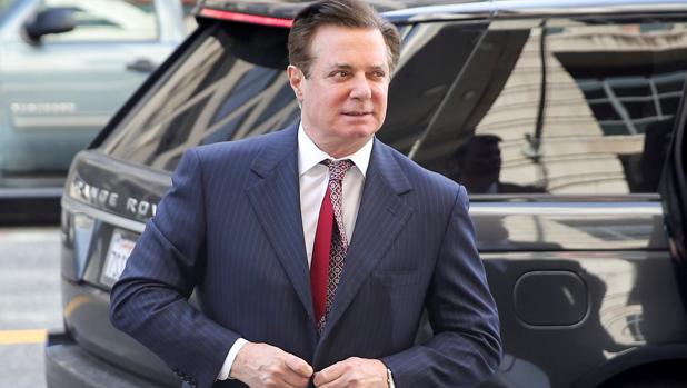 La juez envía a prisión al exjefe de campaña de Trump, Paul Manafort