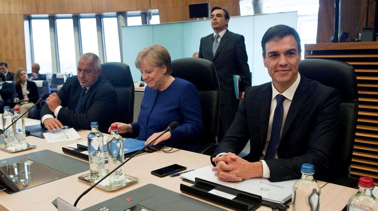 Pedro Sánchez y Ángela Merkel, durante la Cumbre de Trabajo informal sobre inmigración y asilo