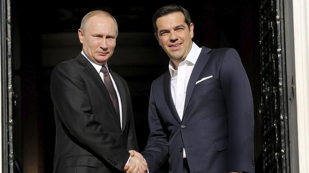 El presidente ruso Vladimir Putin y el primer ministro griego Alexis Tsipras