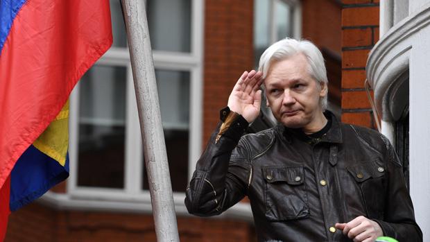 Lenín Moreno no abordará el caso de Julian Assange en su visita a Londres