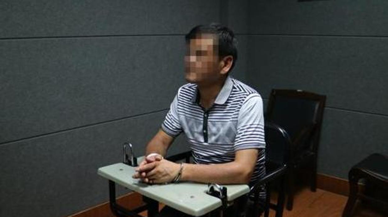 Liu Yongbiao, detenido tras un crimen cnfesado en un libro. Imagen de la Ofician de seguridad pública de Zheijang