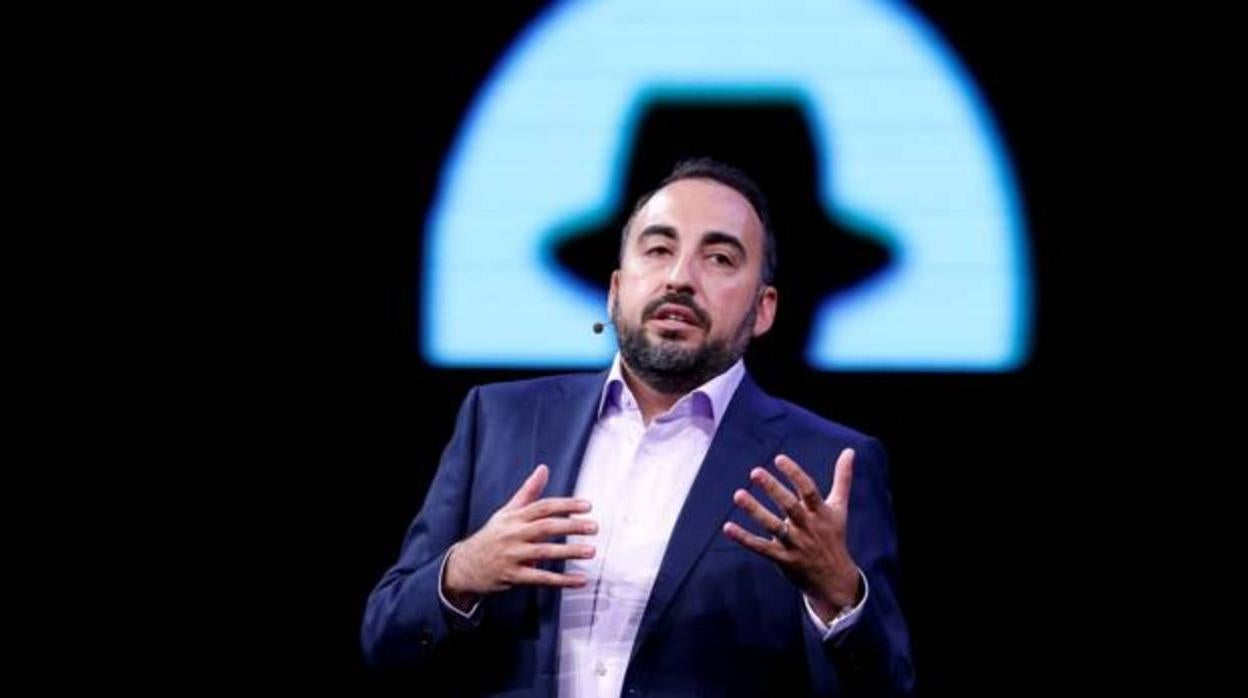 El jefe de seguridad de Facebook, Alex Stamos