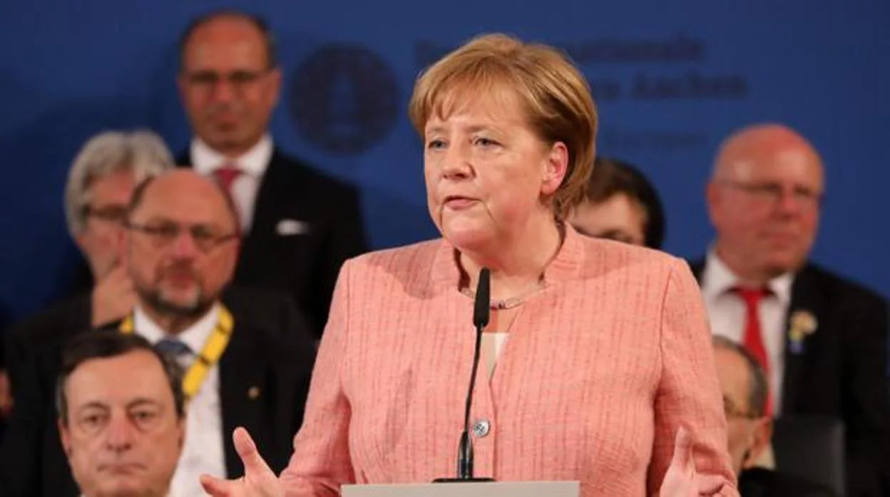 El partido de Merkel plantea el retorno del servicio militar obligatorio en Alemania