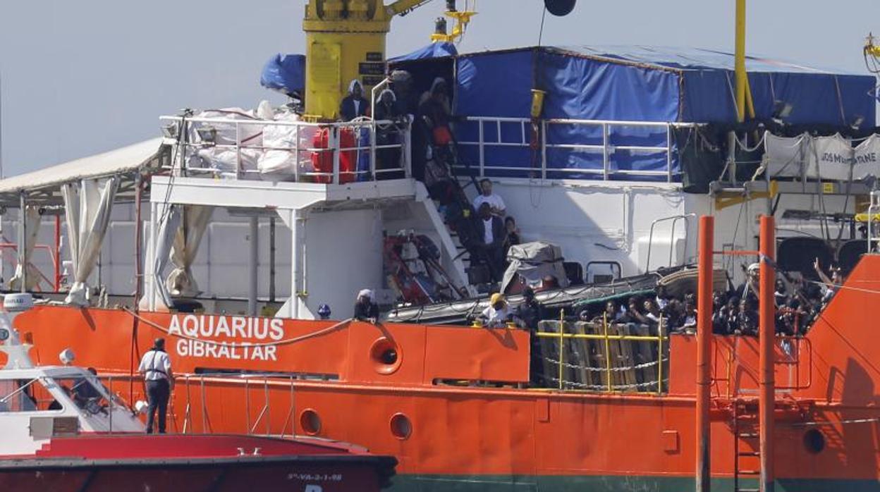 Llegada de inmigrantes del Aquarius al puerto de Valencia