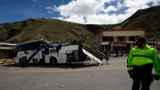 Un accidente de autobús deja 24 muertos y 22 heridos en Ecuador