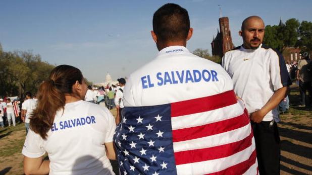 Las remesas hacen crecer hasta un 2% la economía de Centroamérica