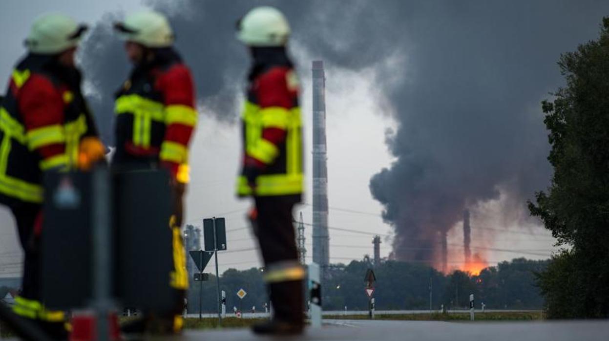 EL incendio provocó el desalojo de 1.800 personas