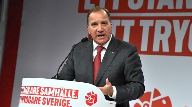 Lofven ofrece a los conservadores una gran coalición