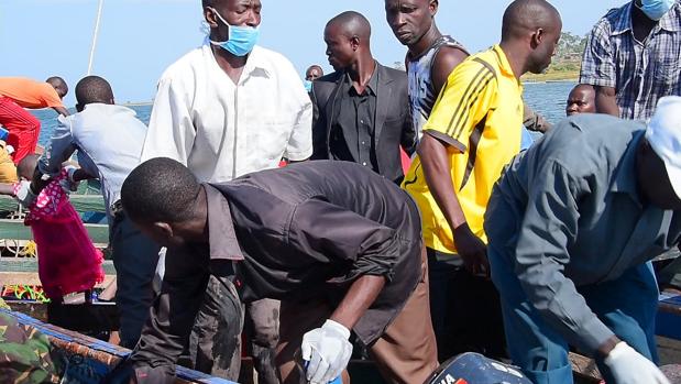 Ascienden a 225 los fallecidos del naufragio de un ferry en Tanzania