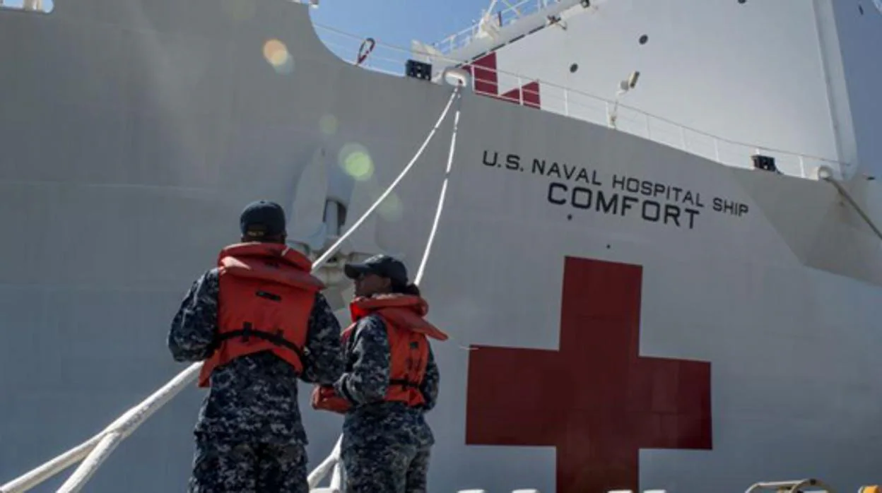El buque hospital estadounidense USNS Comfort