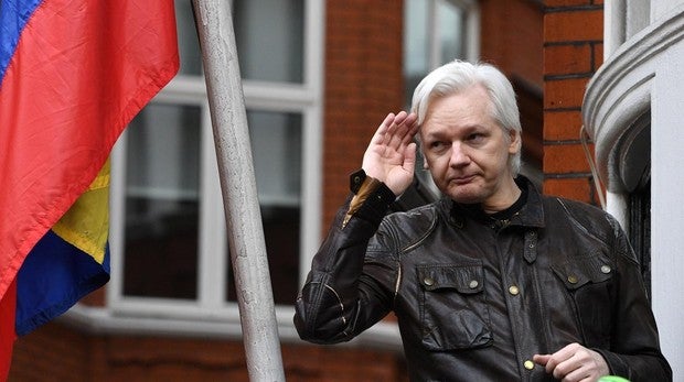 Assange habría renunciado al asilo de Ecuador en diciembre de 2017