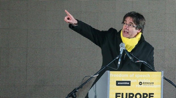 Quince simpatizantes del nazismo en el partido que apoya a Puigdemont en Bélgica