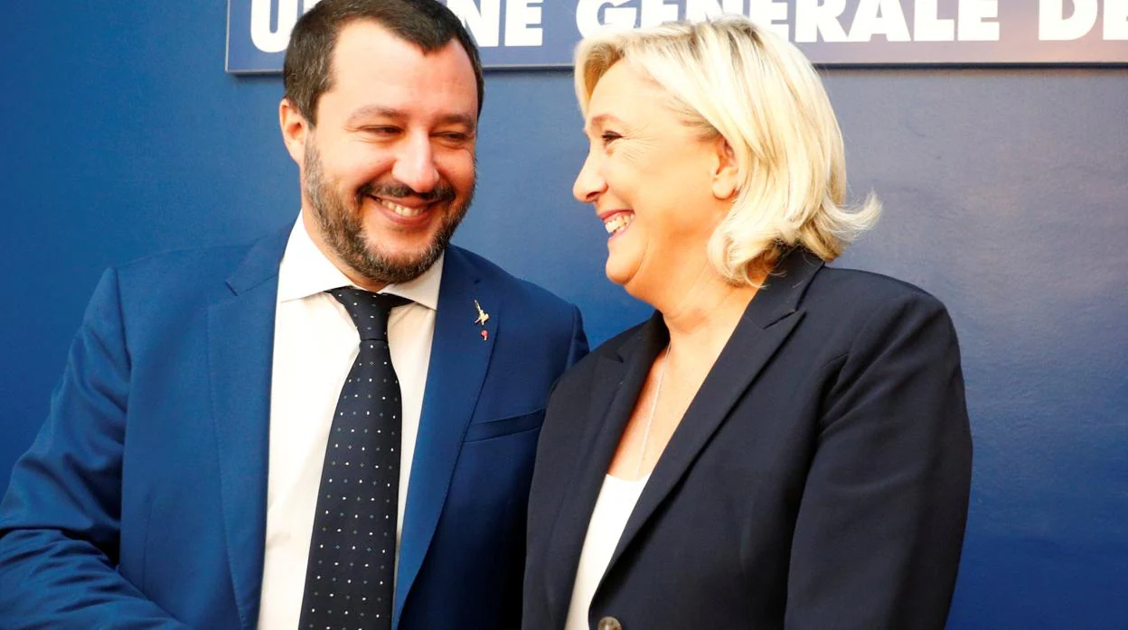 Salvini y Le Pen durante su encuentro en Roma