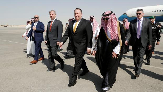 Mike Pompeo llega a Riad para reunirse con el rey saudí por la desaparición de Khashoggi