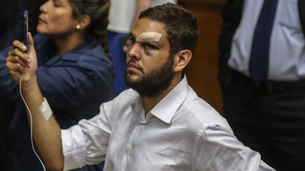 El diputado preso Juan Requesens, trasladado de urgencia al hospital al empeorar su salud en el Sebin