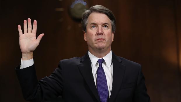 Una mujer que acusó a Kavanaugh de haberla violado reconoce que mintió