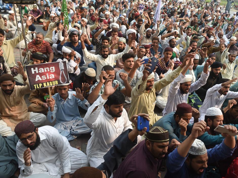 Protesta islamista en Lahore contra la anulación de la condena a Asia Bibi