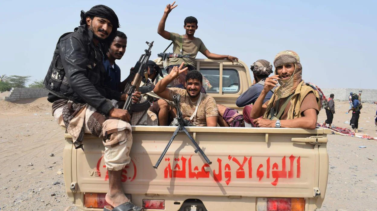Fuerzas yemeníes progubernamentales, en su avance hacia la ciudad de Hodeida