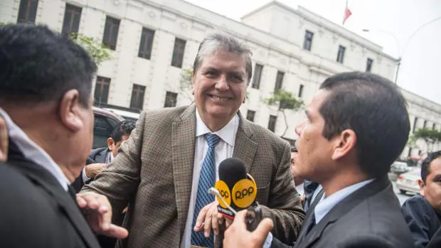 Perseguido por el «caso Odebrecht», Alan García pide asilo en la Embajada de Uruguay