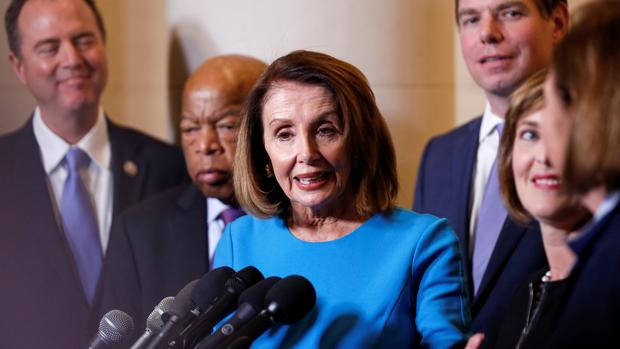 Pelosi, elegida líder demócrata con oposición interna