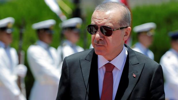 Erdogan visita por sorpresa a Maduro para estrechar lazos