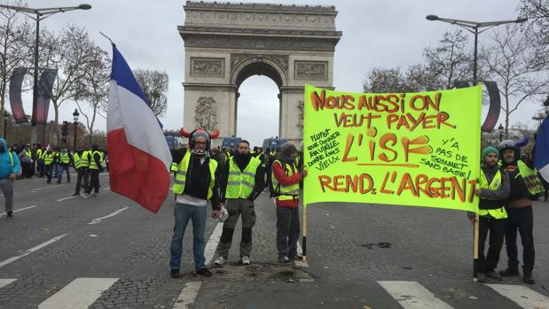 Tensión en Francia: más de un millar de detenidos y 71 heridos en las protestas de los chalecos amarillos