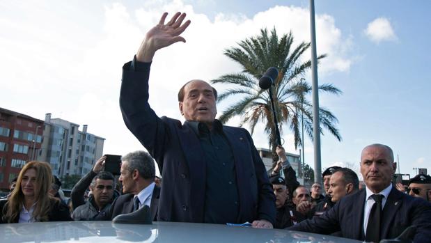 Berlusconi vuelve al ruedo político como candidato en las elecciones europeas