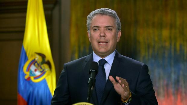 Duque pide a la Interpol capturar a los cabecillas del ELN y pone fin al diálogo