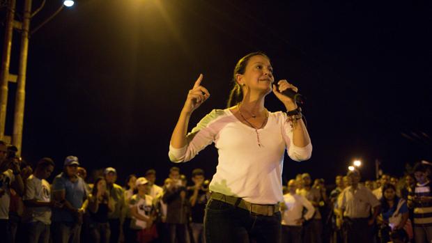La opositora Corina Machado pide ayuda al pueblo español en «las horas más difíciles» para Venezuela
