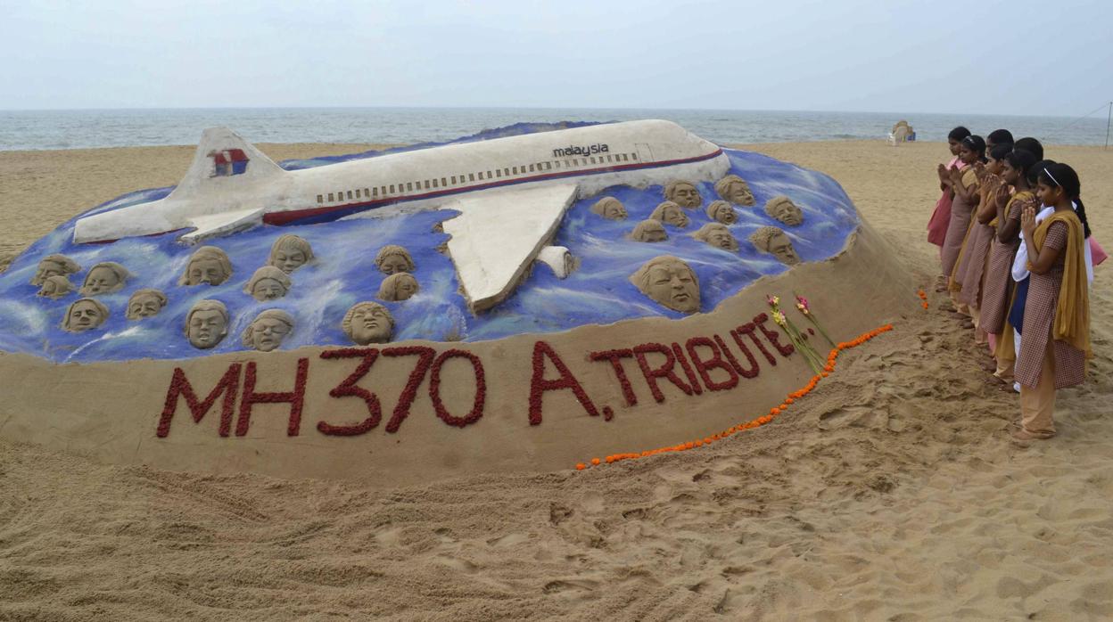 Un homenaje a los pasajeros del vuelo MH-370 desaparecido en 2014