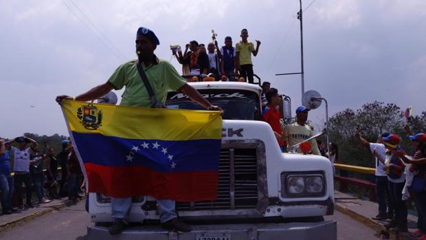 Guaidó hablará con Mike Pence el próximo lunes en la reunión del Grupo de Lima en Bogotá