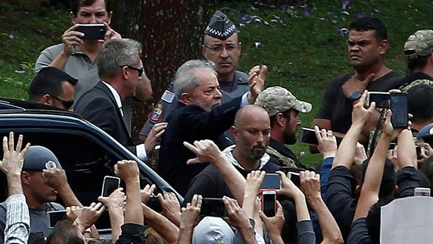 Lula sale de prisión para ir al entierro de su nieto