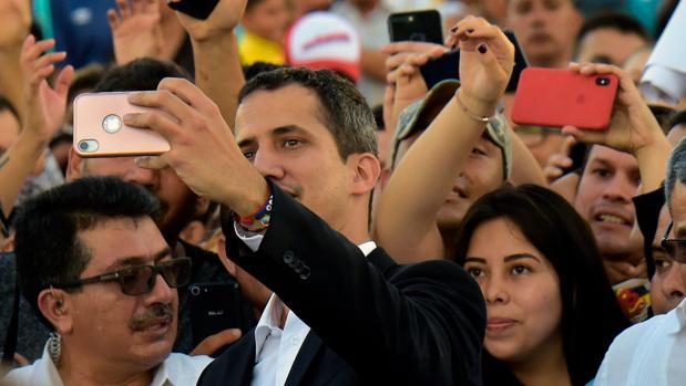 ¿Puede Maduro encarcelar a Guaidó al llegar a Venezuela?