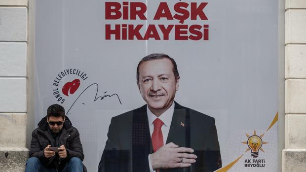 La Comisión Electoral recontará los votos en siete distritos de Estambul tras el recurso del AKP